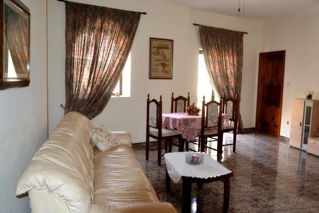 Silia'S Maisonette Marsaskala Exterior photo